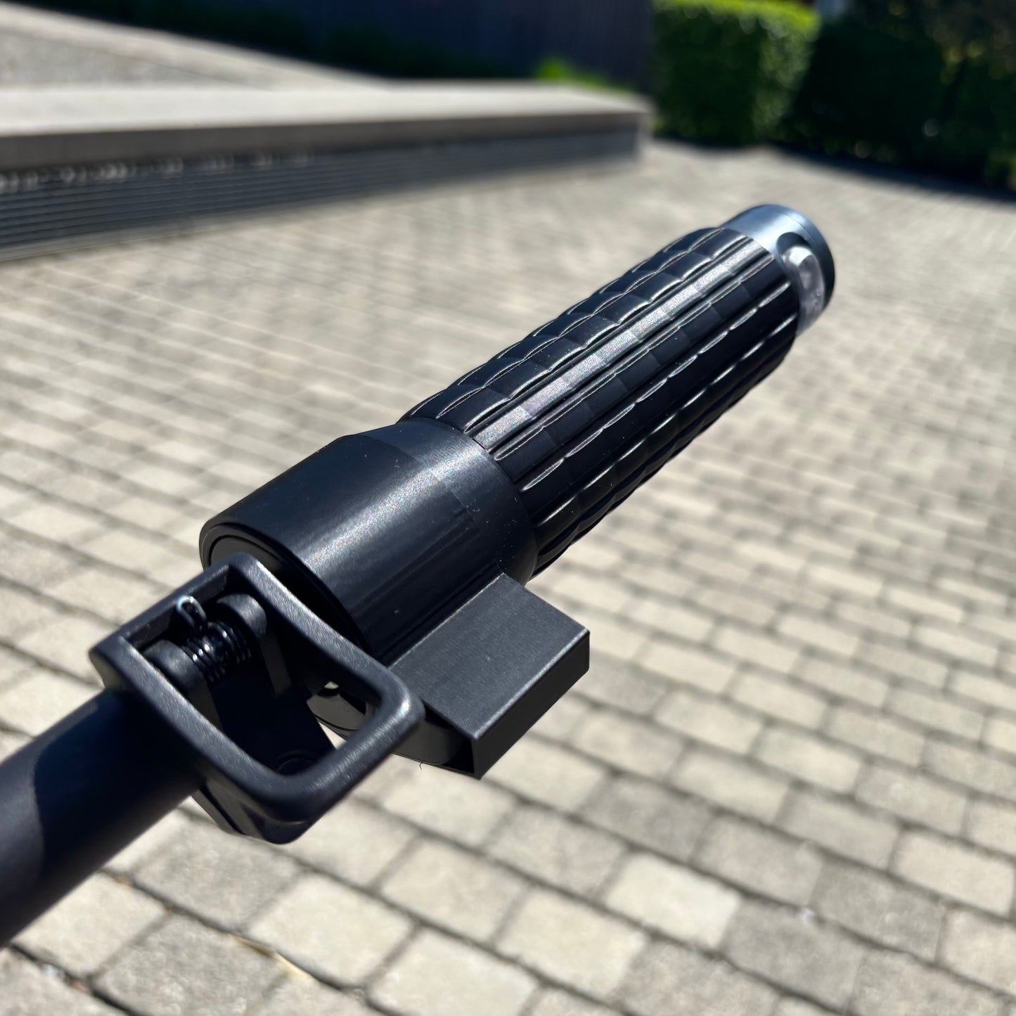 ThrottleGuard with grip